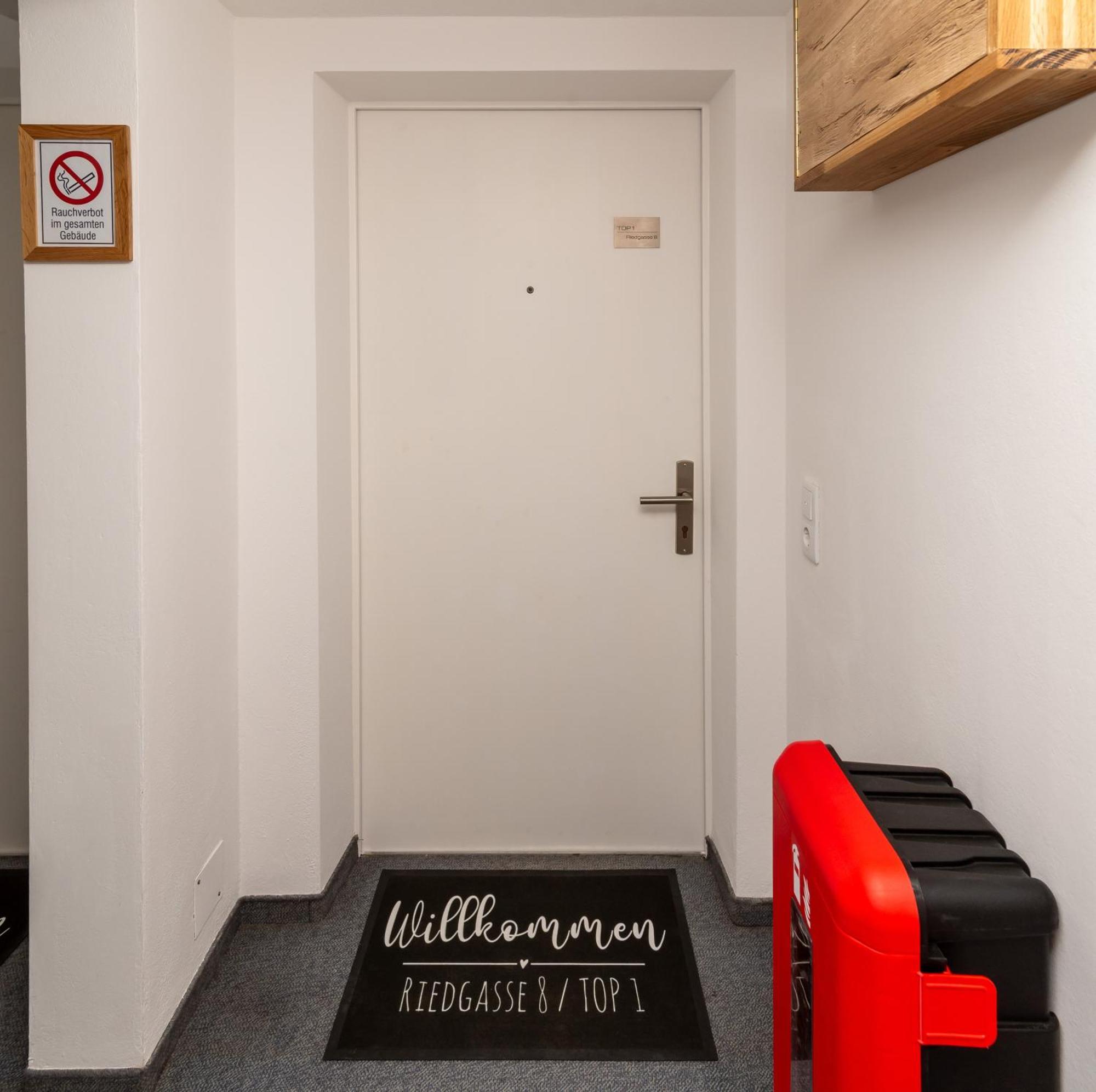 Crimson Cottage Apartments Dornbirn Luaran gambar