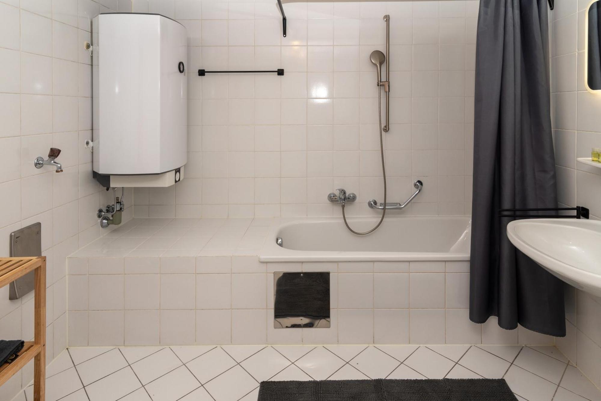 Crimson Cottage Apartments Dornbirn Luaran gambar