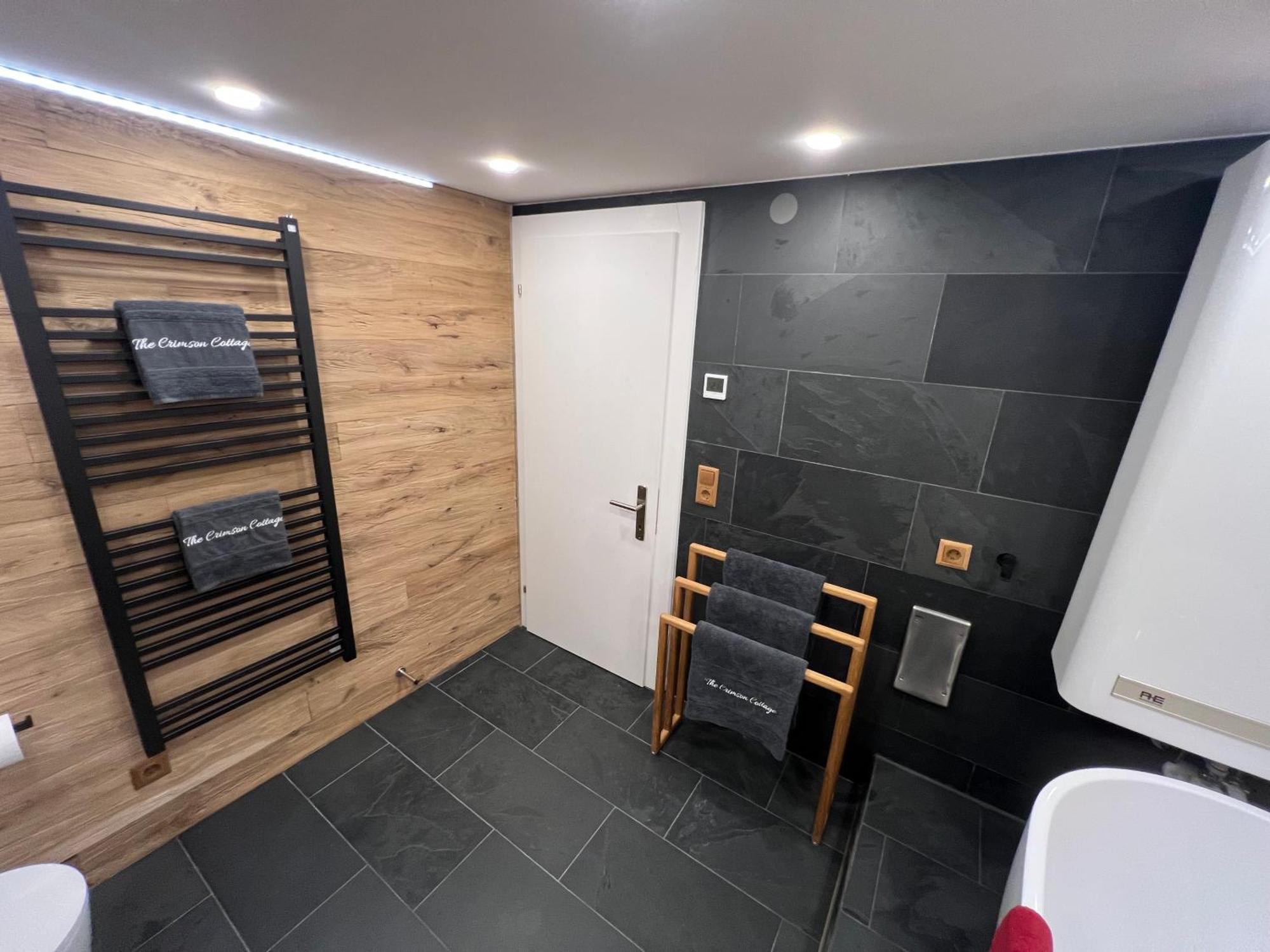 Crimson Cottage Apartments Dornbirn Luaran gambar
